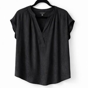 Banana Republic Black Tonal Print V-Neck Blouse | Size M | Satin Look Top